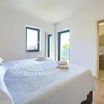 Apartamento Paola & Karla With Pool