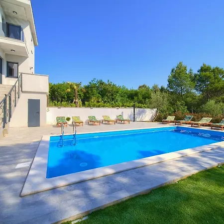 Paola & Karla With Pool Krk Town